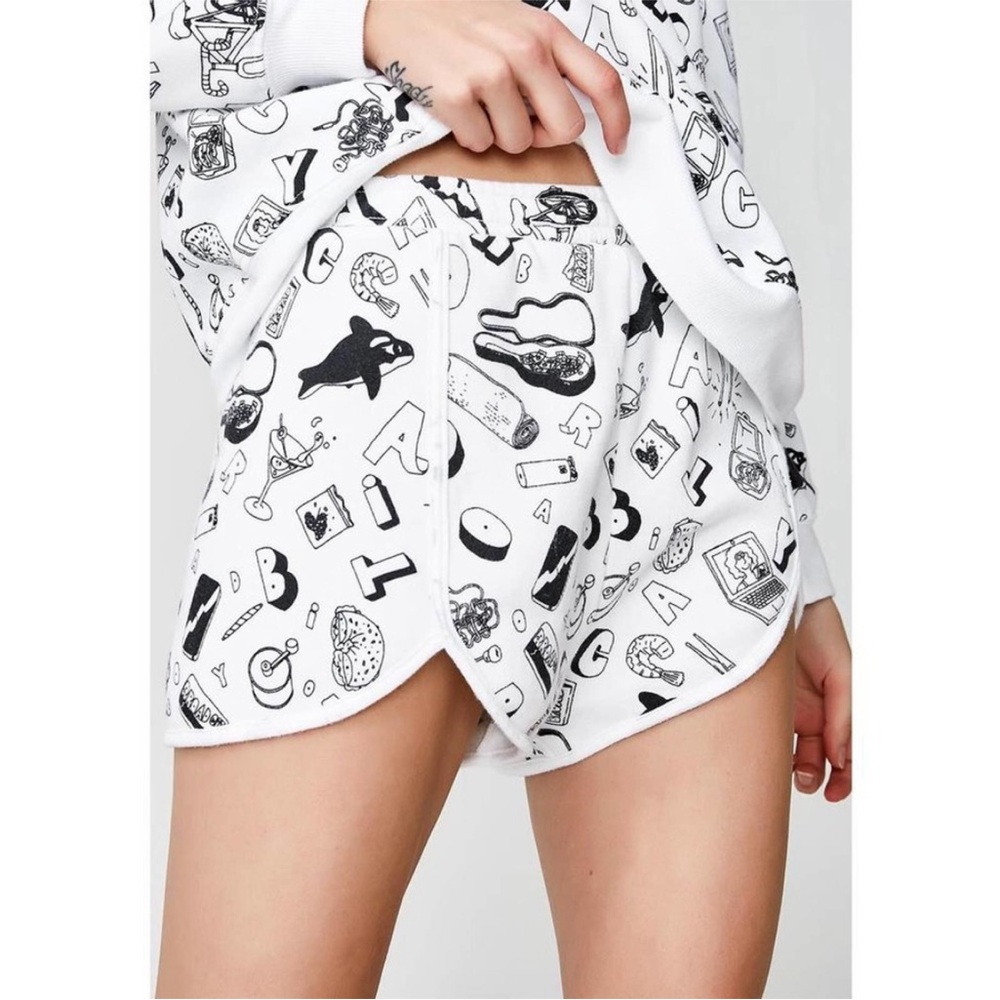 Wildfox Broad City White Black
Graphic Perry Short XS